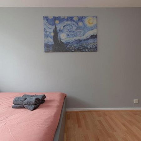 Lovely 2-Bed 20 Mins To Central لندن المظهر الخارجي الصورة