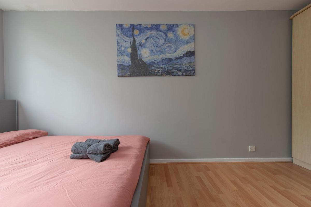 Lovely 2-Bed 20 Mins To Central لندن المظهر الخارجي الصورة