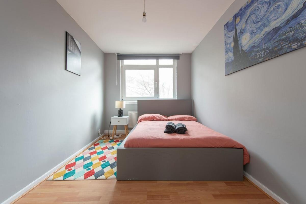 Lovely 2-Bed 20 Mins To Central لندن المظهر الخارجي الصورة