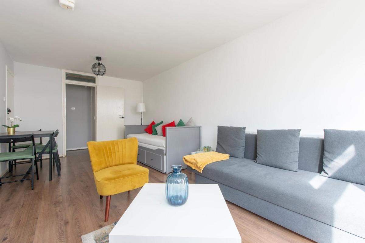Lovely 2-Bed 20 Mins To Central لندن المظهر الخارجي الصورة