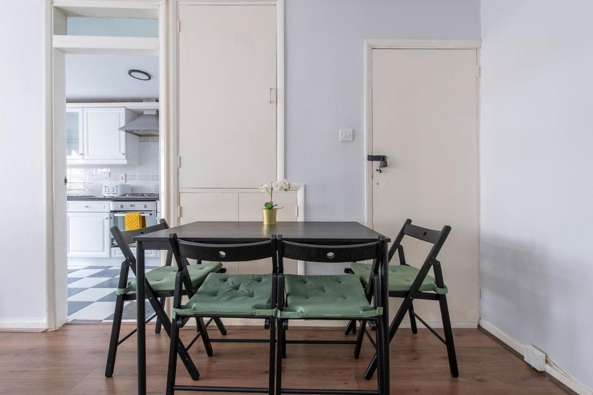 Lovely 2-Bed 20 Mins To Central لندن المظهر الخارجي الصورة